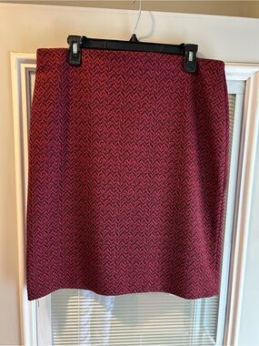 Nine West Crimson and Black Jacquard Pencil Skirt